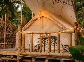 Camp Laya Daracoton Island