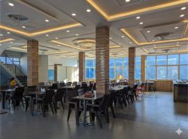 Silver oak Hotel and Restaurant, hotel din Pāndoh