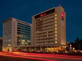 ibis Concepcion、にあるカリエル・スール国際空港 - CCPの周辺ホテル
