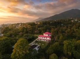 Moustache Bir، فندق في بير