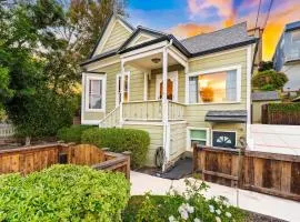 Sea View, Sauna, Hot Tub, Beach Bikes, Stream