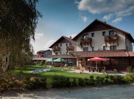 Pensiunea Royal Garden, hotel with parking in Sâmbăta de Sus