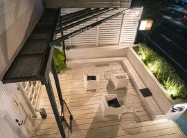 En- Hostel & Café bar