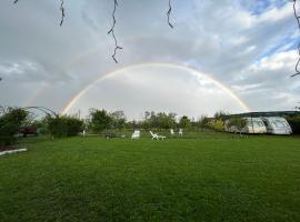 Village retreat, Hotel in Galiciuica