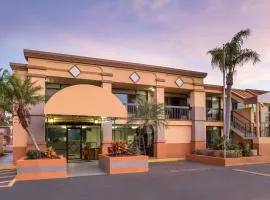 Travelodge by Wyndham Fort Myers North