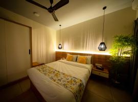 Casa Luma 1BHK Furnished Siolim Swimming Pool Jacuzzi Sauna, hotel a Cunchelim