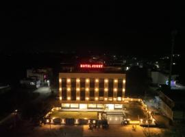 Viesnīca Hotel Sunny pilsētā Jhālāwār