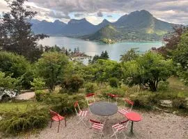 Chalet avec vue splendide sur le lac d'Annecy