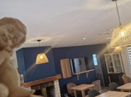 Hôtel restaurant ANGEL'S, hotel en Angles