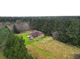 10618-Ulfborg-Baekbyvej-74, hotel a Ulfborg