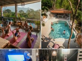 Wonderland Jungle Hostel, khách sạn ở Ko Tao