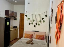 Bayanihan flats Cozy Studio Near Mactan Airport, hotel v destinaci Maribago