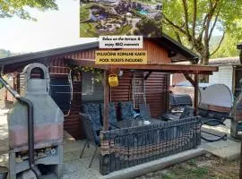 Aqualuna Petrov brlog