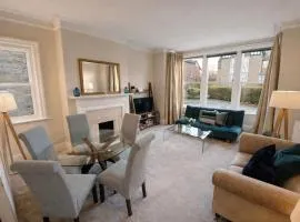 Garden Apartment, Central Harrogate with parking