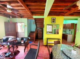 Villa Amadeo Farmhouse and Private Resort โรงแรมในAmadeo