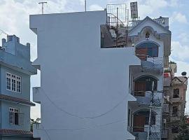 J house, hotel in Thimi