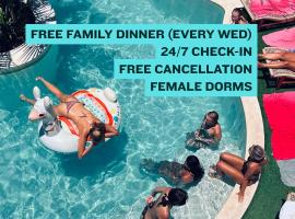 The Lazy Lama Hostel Uluwatu, viešbutis mieste Uluvatu