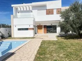Beautiful Villa with Private Pool djalal