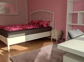 Ferienwohnung mit Workspace und Parkplatz mitten in Oldenburg