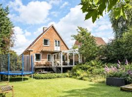 Cozy House Close to Beach and B&O, Hotel in Struer