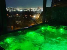 Equipped with barrel sauna and jacuzzi glamping VILLA CARTA Sapporo Hokkaido Jpn - Vacation STAY 3011, hotell i Sapporo