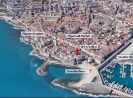 Heart of Old Antibes - Port & Beaches