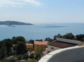 Villa Adriatica、Kravljaのホテル