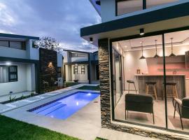 Ditsametse Luxe Suites, hotel a Gaborone