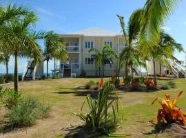 Condo w/Views, Beach, Htd Pool, Golf Cart, Kayaks, Gym, Pickleball Court!