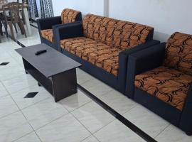 T-Nova Guest House, hotel en Trincomalee