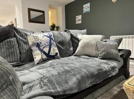 Pool table-Pet Friendly-Beach access-Garden, hotel di Trearddur