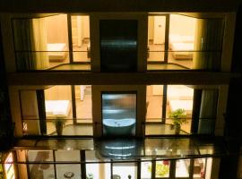 Mia Hotel Cửa Lò, hotelli kohteessa Vinh