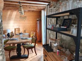 La Petite Chapelle – hotel w mieście Font-Romeu