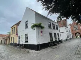 Comfort Equipped Guestsuite Lady Anna Bruges