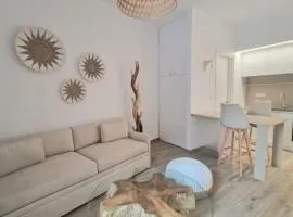 EM Luxury House Syros