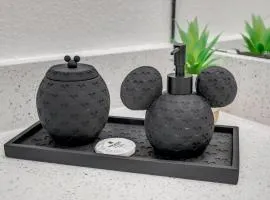 8 mins to Disney NO Resort Fees Free Park Shuttle