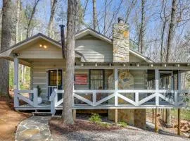Peace of Aska Cabin with Hot Tub and Fire Pit!