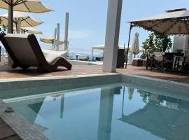 CASA PARAISO PRIMERA LINEA AL MAR 4 HAB & JACUZZi