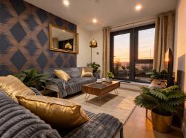 LUX 2Bed 2Bath Apartment with Terrace City Center, Hotel in Elland