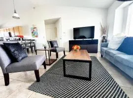 Cozy 3 Bedrooms Town home in Chandler with community pool