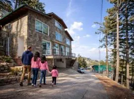 Haven Pine Vista Khaira Gali - 4BR Home with Balcony, BBQ & Valley Views