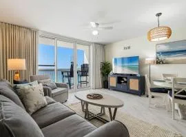 9th Floor Gulf front condo with balcony beach access pool & hot tub