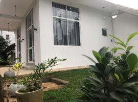 Kottamba Hostel and Co-Lab, hotel i Tangalle