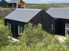 Modern Cabin with Hot Tub & Mountain views