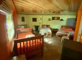 Hospedaje Castillo Sora de Chame, hotel en Sorá