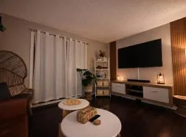 Modern Cozy Townhouse Near Everything