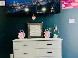 Fancy Studio Private Entrance