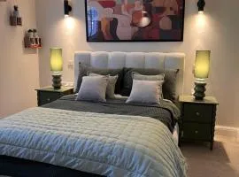 Hearth & Hound Cozy Homestay