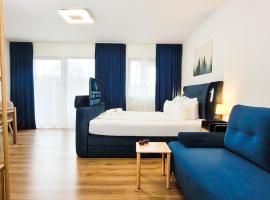 KOMM - Panoramablick - Balkon - Küche - Parkplatz, hotell i Suhl