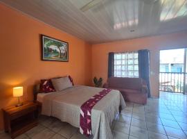 Quepos Studio Apartments, hotel a Quepos